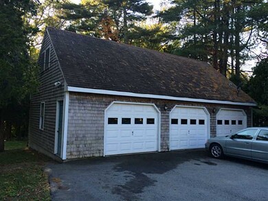 Garage.