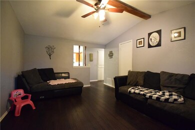 1645 NE 6th St, Moore, OK 73160 - photo 4