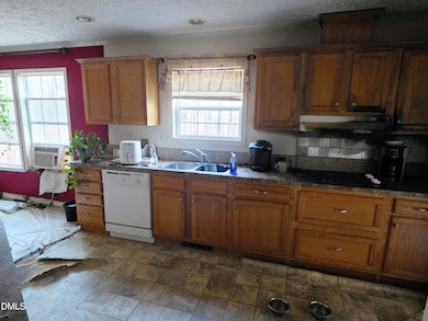 664 Glebe Rd, Henderson, NC 27537 - photo 7