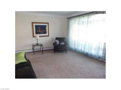 2208 Country Club Dr, Wickliffe, OH 44092 - photo 3