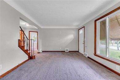 18201 Libby Rd, Maple Heights, OH 44137 - photo 4