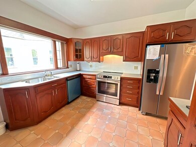 183 Fayerweather St unit 2, Cambridge, MA 02138 - photo 6