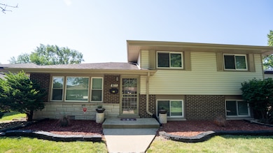 811 E 169th Place, South Holland, IL 60473 - photo 2