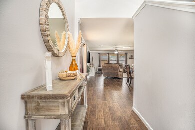 8618 Black Cliff Ln, Houston, TX 77075 - photo 7