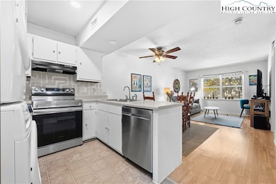 Kingswood Condominiums unit 17, Boone, NC 28607 - photo 4