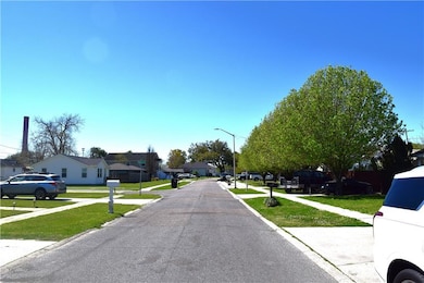 70 Packenham Ave, Chalmette, LA 70043 - photo 3