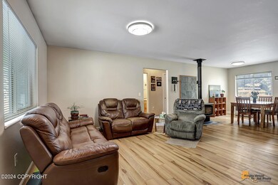 10707 N 58 Mile Rd, Sutton, AK 99674 - photo 5