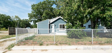 1312 E Broadway Ave, Norton Shores, MI 49444 - photo 2