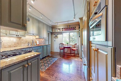 Eating area and upscale appliances