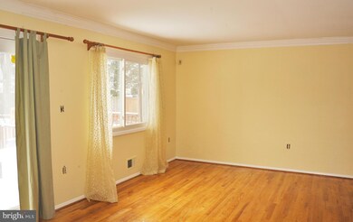 8616 Lagrange St, Lorton, VA 22079 - photo 3