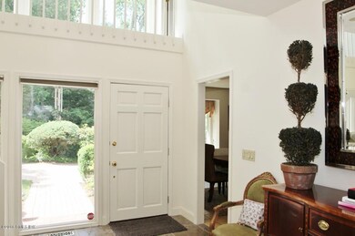 71 Barnes Rd unit 71, Stamford, CT 06902 - photo 3