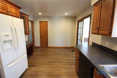 4553 283rd St, Toledo, OH 43611 - photo 6