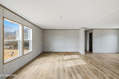 402 Tedder St, Rockwood, TN 37854 - photo 4