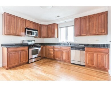 165 Ash St unit 1, Waltham, MA 02453 - photo 5