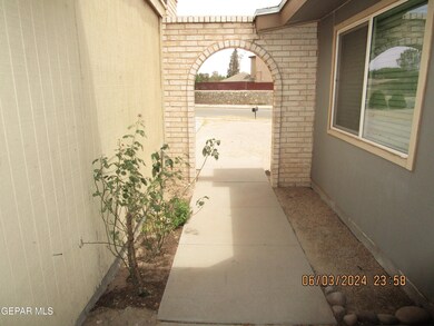 8020 Algerita Ct, El Paso, TX 79915 - photo 2