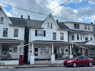Neighboring Houses