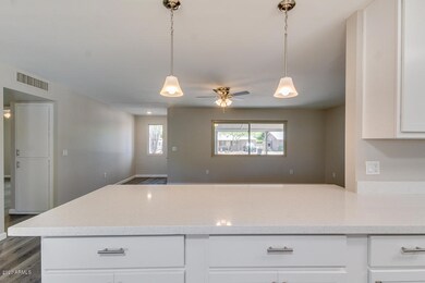 9926 W Crosby Cir N, Sun City, AZ 85351 - photo 6