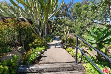 Looking N from access walkway