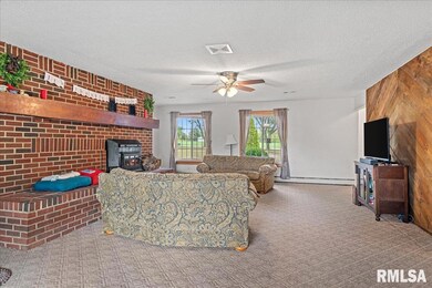 5008 Rock Rd unit 1, Pleasant Plains, IL 62677 - photo 7