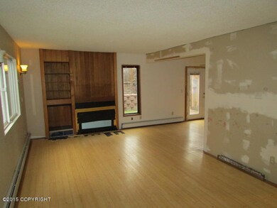 111-130718 Living Room