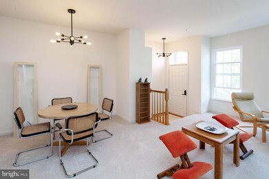 2516 Woodrow Wilson Dr, Herndon, VA 20171 - photo 4