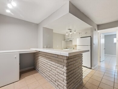 935 Byrne St unit 2, Houston, TX 77009 - photo 7