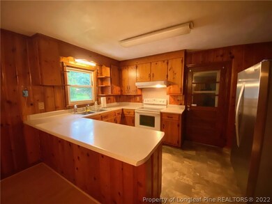 7615 Decatur Dr, Fayetteville, NC 28303 - photo 3