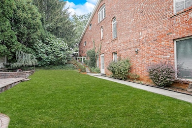 66 Cromwell Cir, Staten Island, NY 10304 - photo 4