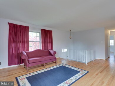 9523 Bonair Dr, Manassas, VA 20109 - photo 4