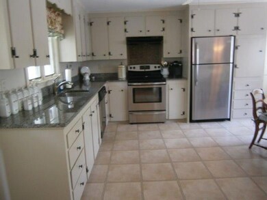 22 Avery Ln, South Yarmouth, MA 02664 - photo 3