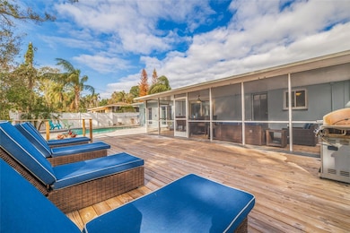 3282 Honeysuckle Rd, Largo, FL 33770 - photo 4