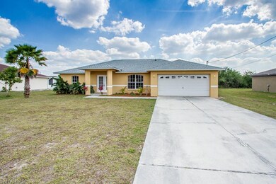 214 Blackstone Dr, Fort Myers, FL 33913 - photo 2