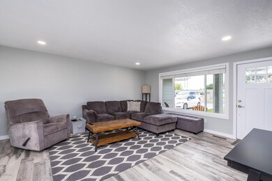 201 S 68th Ave-17
