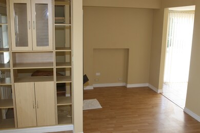 1213 Cypress Dr unit 2C, Wheeling, IL 60090 - photo 3