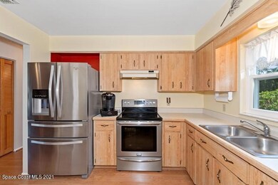 3237 Geona Kitchen
