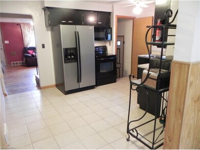 1601 E 300th St, Wickliffe, OH 44092 - photo 7