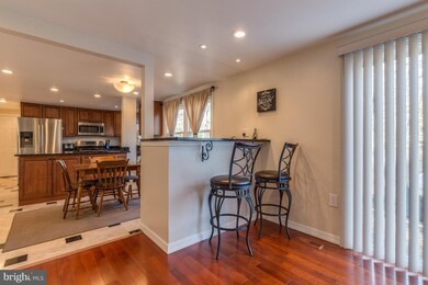 2285 Dosinia Ct, Reston, VA 20191 - photo 7