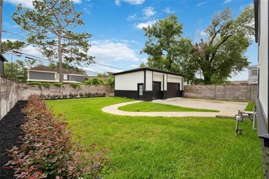 3210 Shenandoah St, Houston, TX 77021 - photo 4
