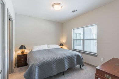 782_Riverfront_Pkwy_11