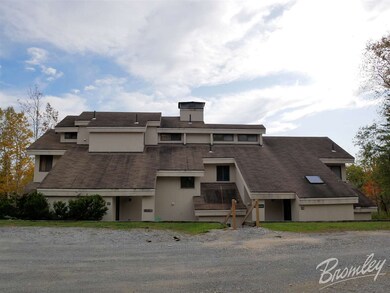 45 Clovers Way unit 753B, Peru, VT 05152 - photo 2