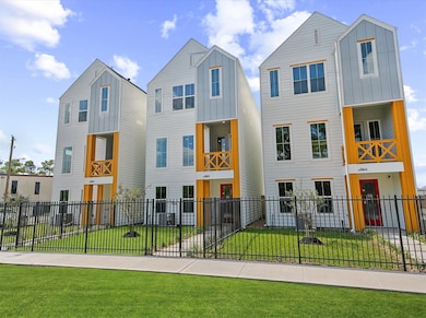 1802 Del Norte St unit C, Houston, TX 77018 - photo 3