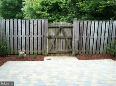 1004 Shreve Ct unit 113, Crofton, MD 21114 - photo 4