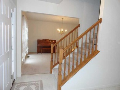 319 Shady Glen Dr, Coraopolis, PA 15108 - photo 2