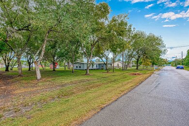 3903 Ann Ln, Pearland, TX 77584 - photo 6