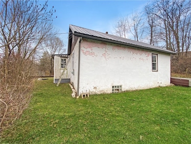 26 Mcnair Ave, Slovan, PA 15078 - photo 4