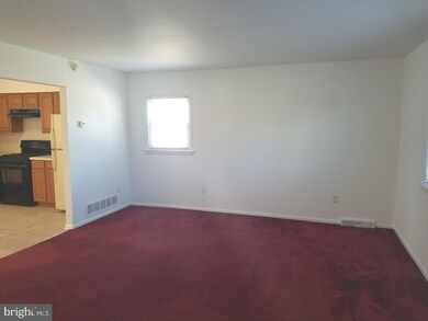 1206 Simpson St, Crum Lynne, PA 19022 - photo 4