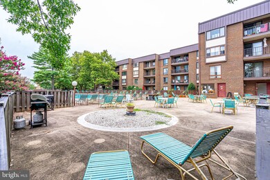 112 Roberts Ln unit 401, Alexandria, VA 22314 - photo 5