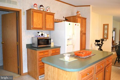 10 Rosewood Ln, Phoenixville, PA 19460 - photo 3