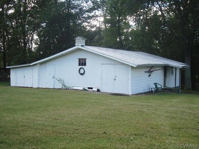 9621 Bevils Bridge Rd, Amelia Court House, VA 23002 - photo 3