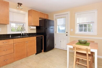 33 Calumet Ave, Worcester, MA 01606 - photo 5